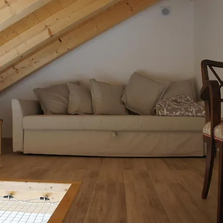 Farm stay Zenestrin