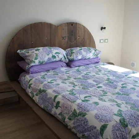 مزرعة للإقامة Zenestrin اوركو فيغلينو