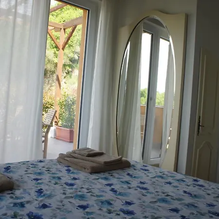 Zenestrin مزرعة للإقامة *